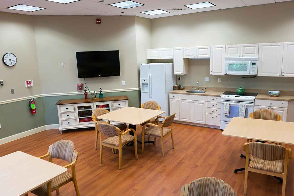 Casual dining in a kitchen at Sandhill Cove senior living.